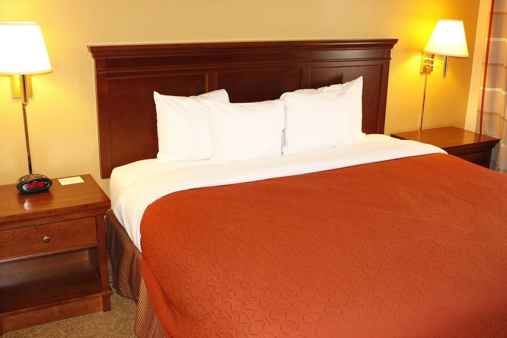 Country Inn & Suites By Radisson, Saskatoon, Sk Exteriör bild