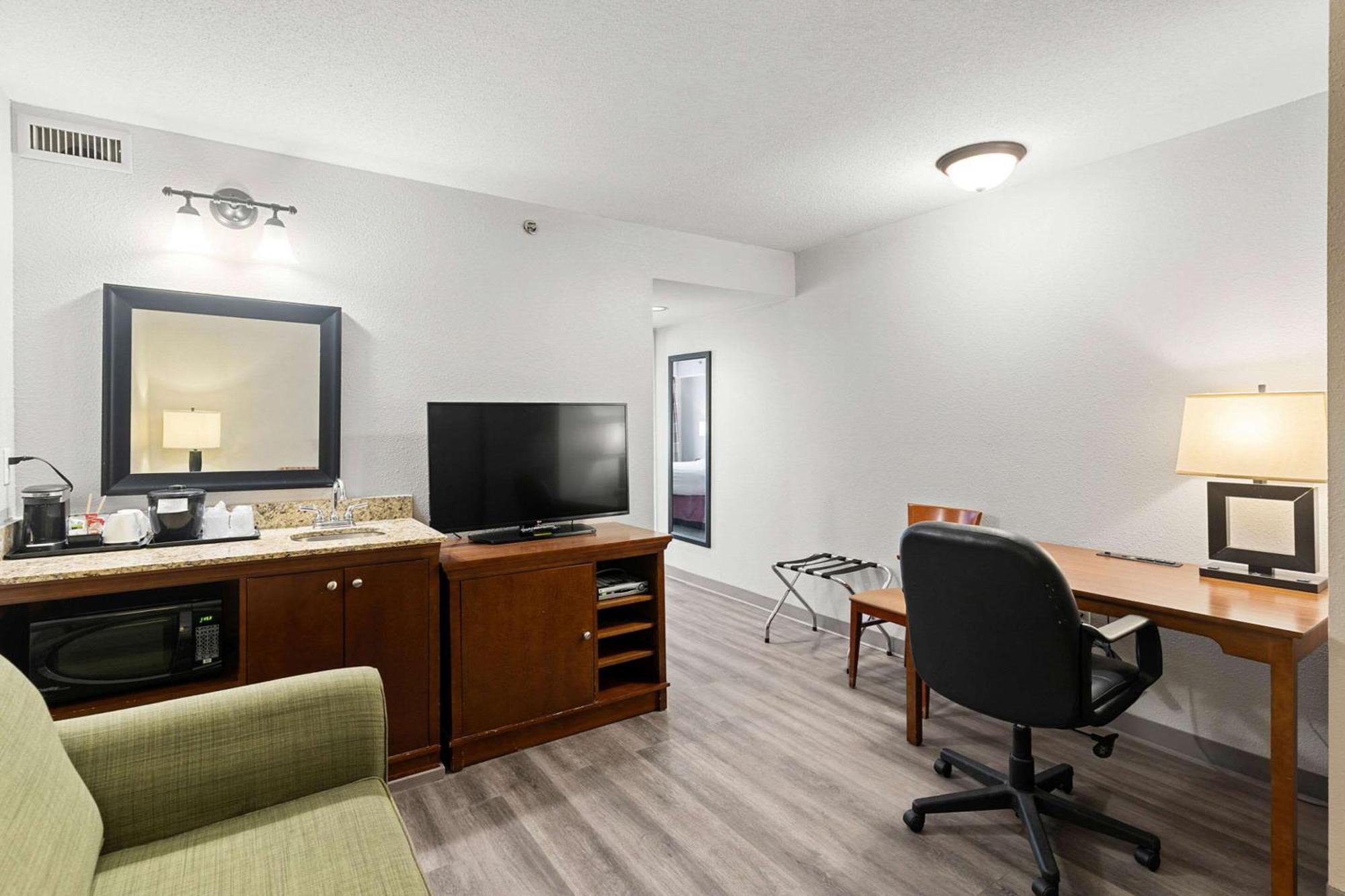 Country Inn & Suites By Radisson, Saskatoon, Sk Exteriör bild